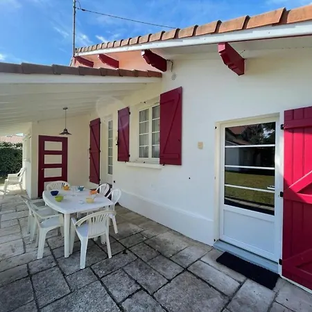 Landaise Charmante Pour 6 Pers Avec Grand Jardin - *