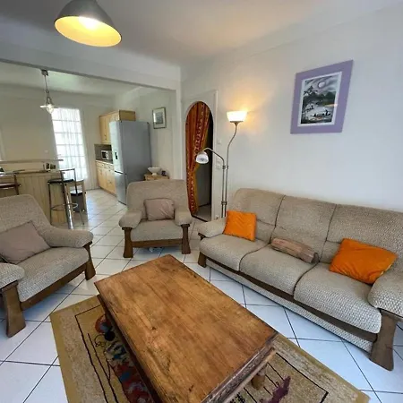 Authentique Avec Jardin Entre Centre Et Ocean A - Fr-1-413-211 Сasa de vacaciones